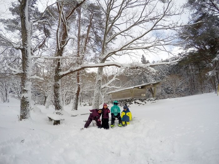 雪遊び (2).JPEG
